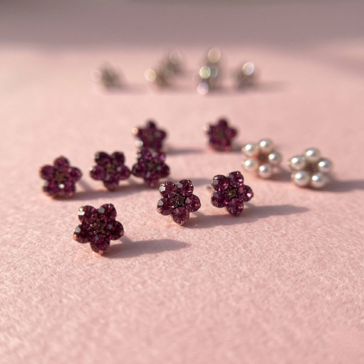 Charm Floral 3D para Uñas - Cristales Amatista y Perlas Elegantes